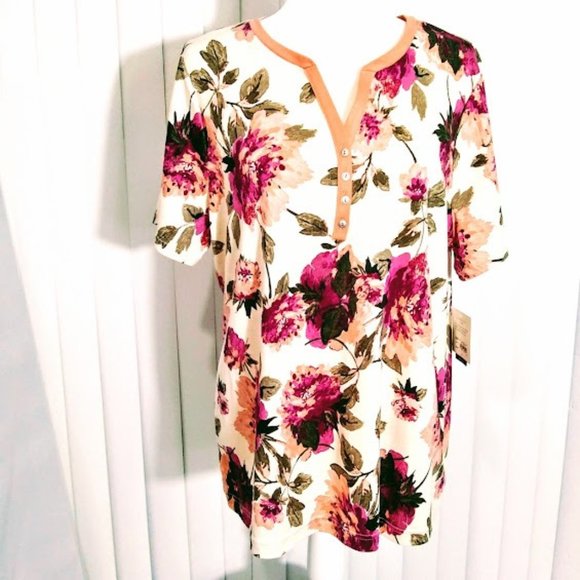 FLORAL TOP*HENLEY STYLE*BRIGHT FLORAL PATTERN*WOMEN 1X*CROFT & BARROW - Picture 1 of 6